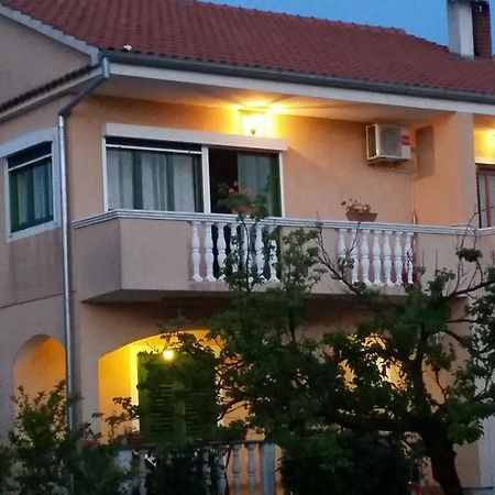 Apartments Dano Sukošan Buitenkant foto