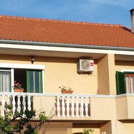 Apartments Dano Sukošan Buitenkant foto