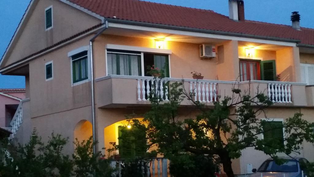 Apartments Dano Sukošan Buitenkant foto