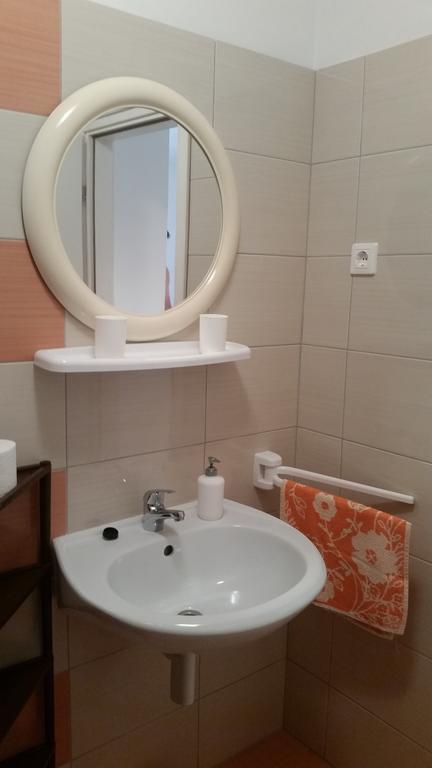 Apartments Dano Sukošan Kamer foto
