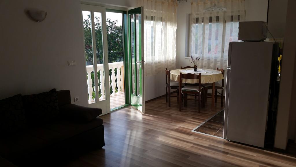 Apartments Dano Sukošan Kamer foto