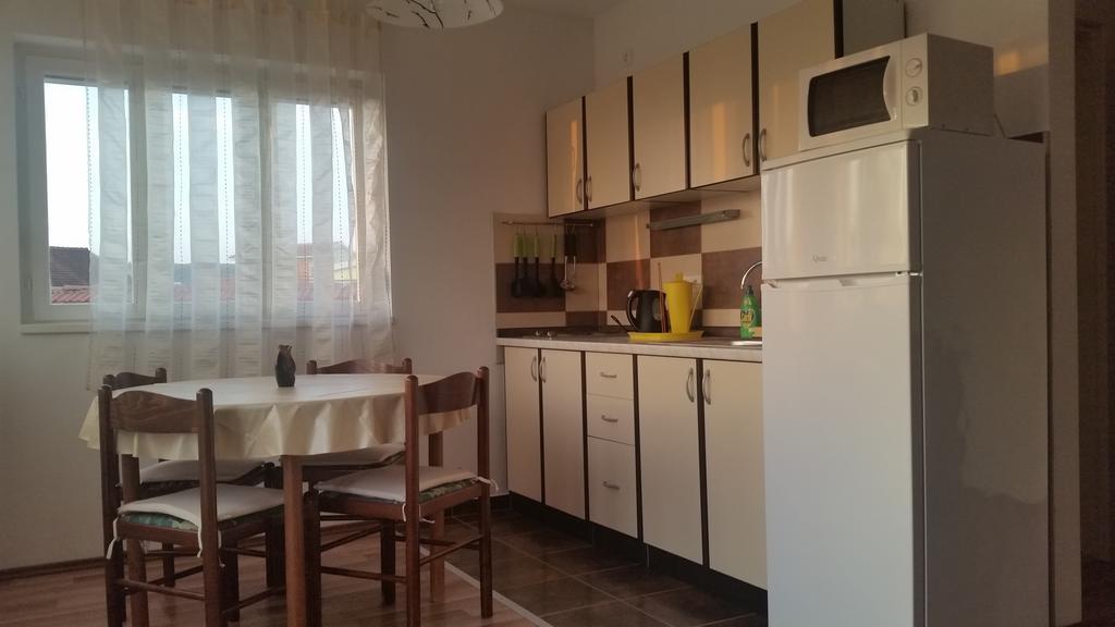 Apartments Dano Sukošan Kamer foto